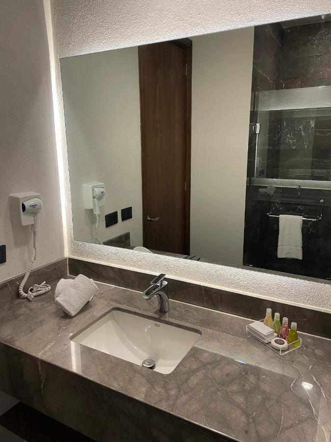 Hotel Gumont Guadalajara Lopez Mateos - Minerva Zewnętrze zdjęcie